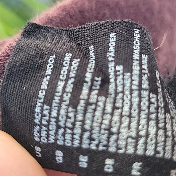 H & M Short Fine knit Cardigan wool blend EUC - Picture 5 of 5